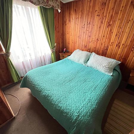 Hostal Feliza Valdivia Exteriör bild