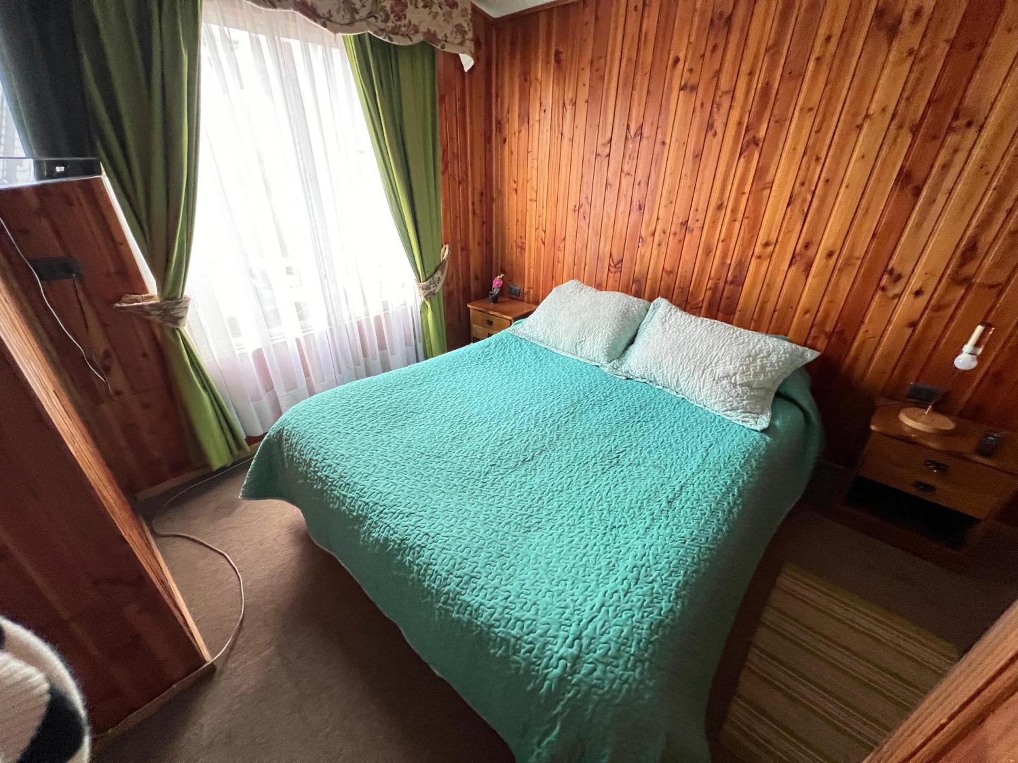 Hostal Feliza Valdivia Exteriör bild